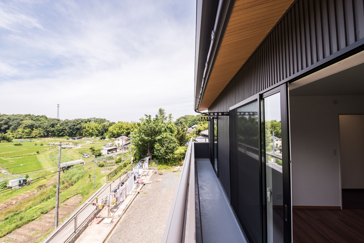 セブンハウス 二人の”好き”が重なり合う、木と暮らす和モダンライフの建築実例画像2