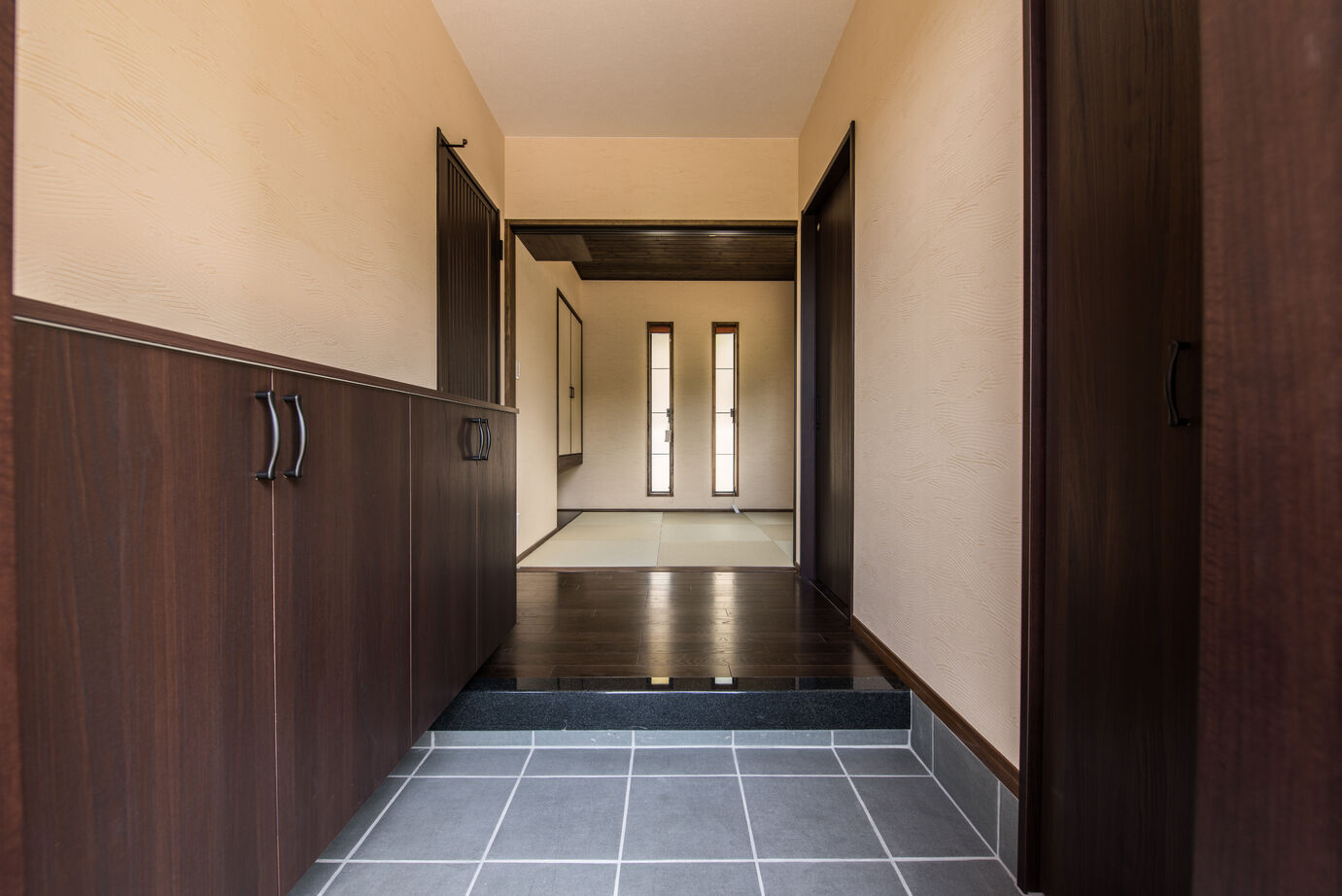 セブンハウス 二人の”好き”が重なり合う、木と暮らす和モダンライフの建築実例画像5