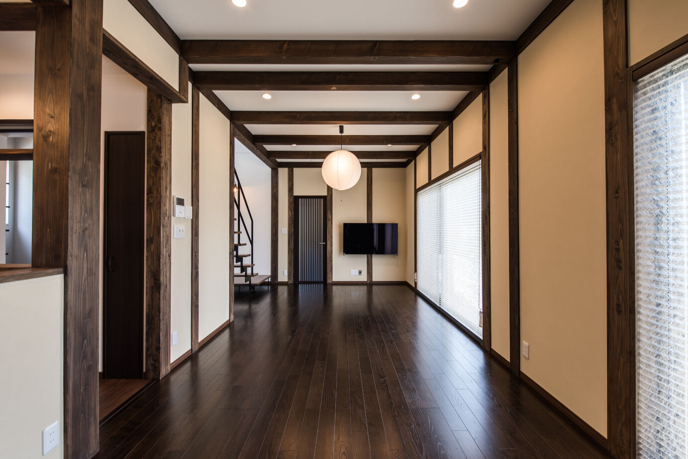 セブンハウス 二人の”好き”が重なり合う、木と暮らす和モダンライフの建築実例画像7