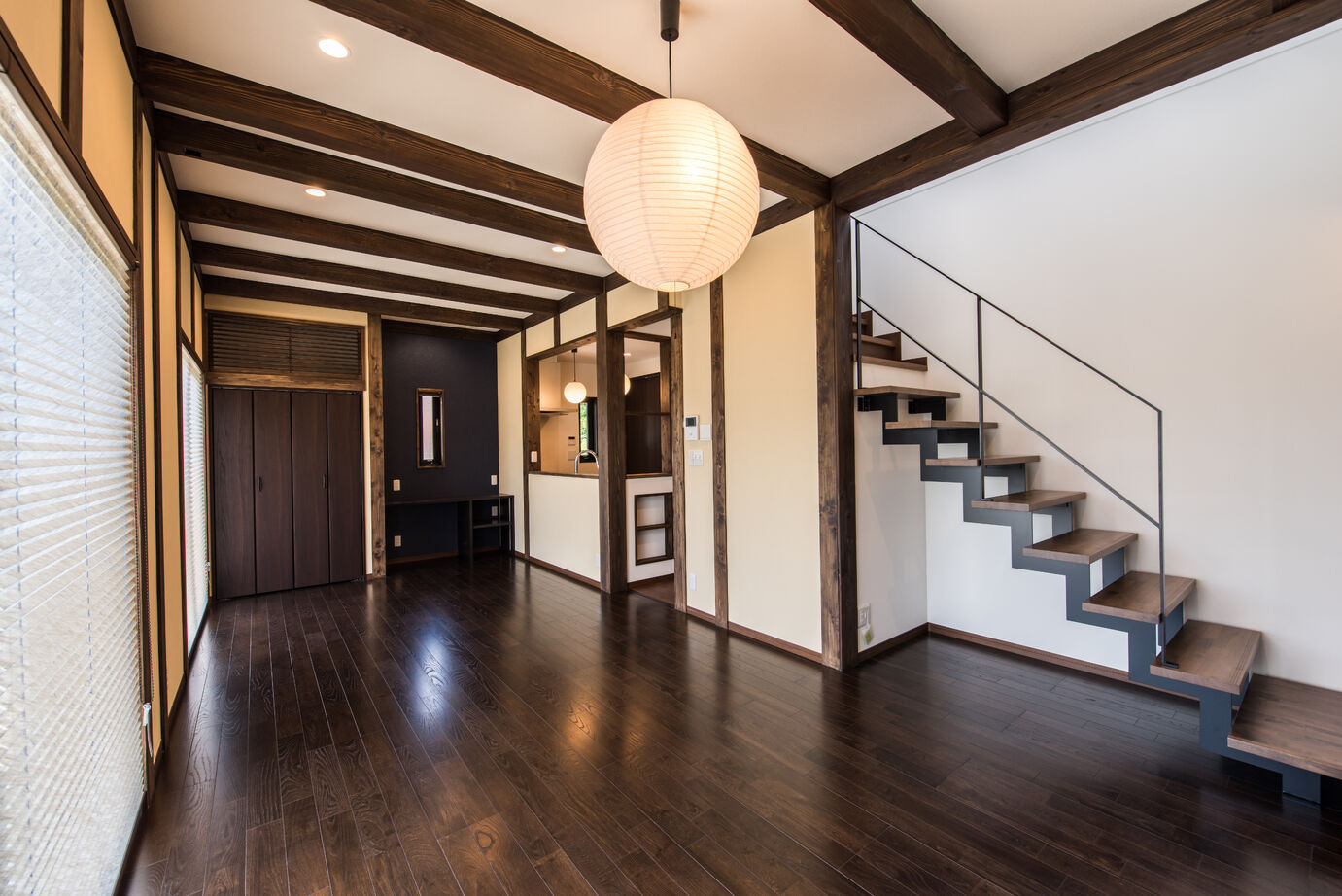 セブンハウス 二人の”好き”が重なり合う、木と暮らす和モダンライフの建築実例画像9