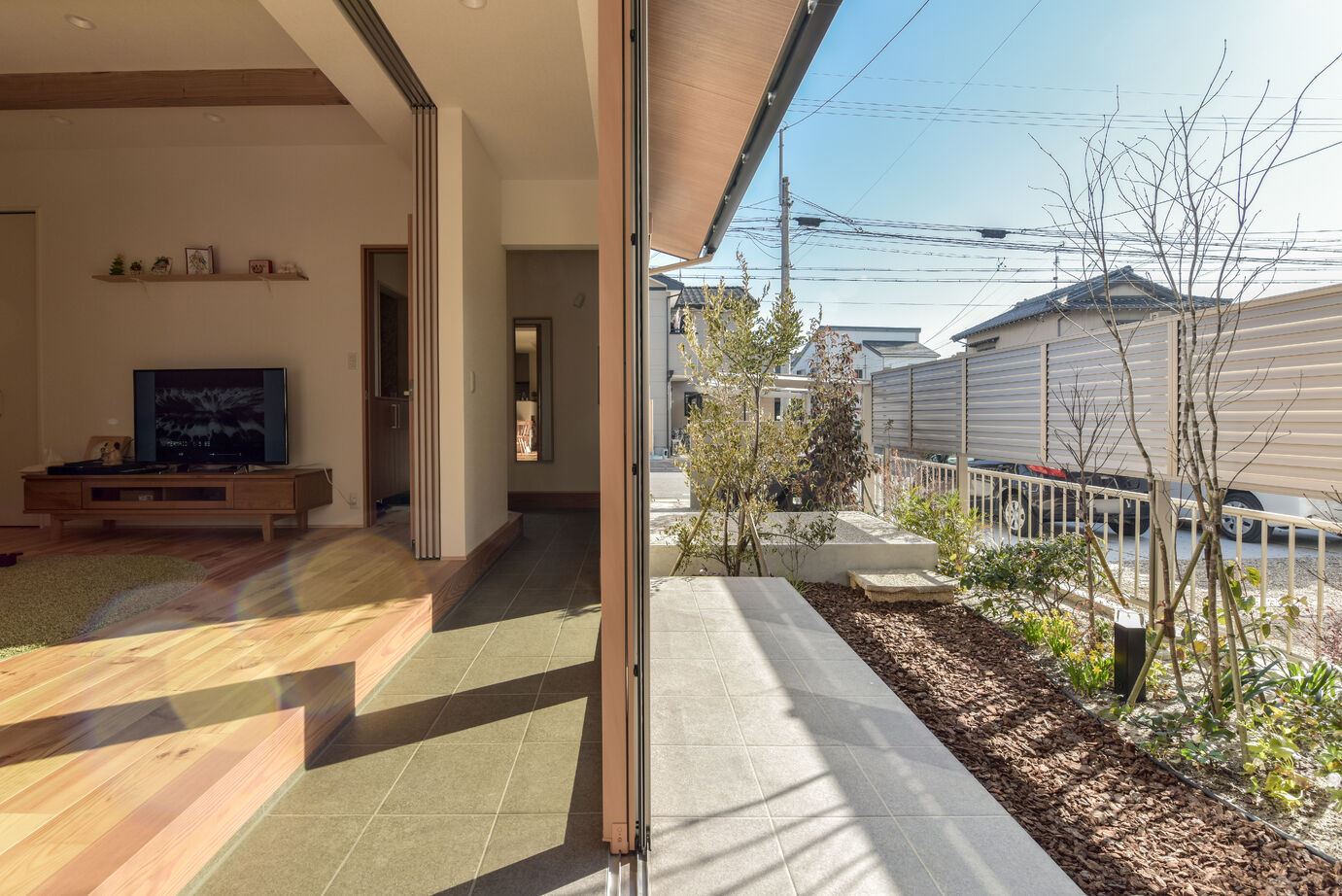 セブンハウス 土間から広がる光と風。子育て世代の自然派リビングのある家。の建築実例画像4