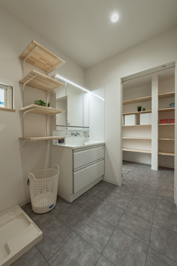 セブンハウス 土間から広がる光と風。子育て世代の自然派リビングのある家。の建築実例画像9