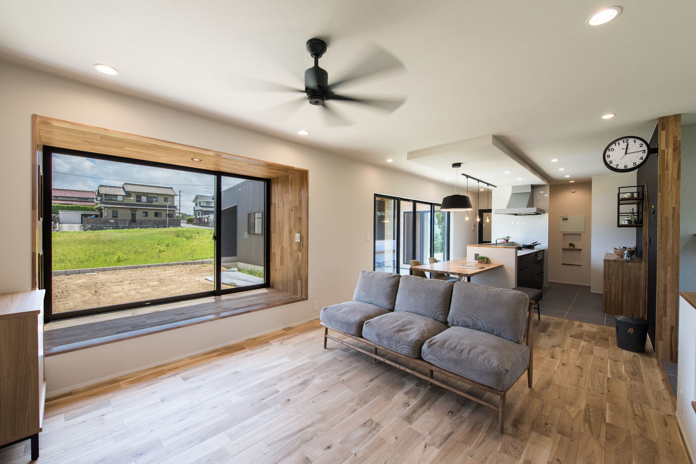 セブンハウス 愛娘と愛犬と暮らす広々LDK空間のある平屋の家の建築実例画像7