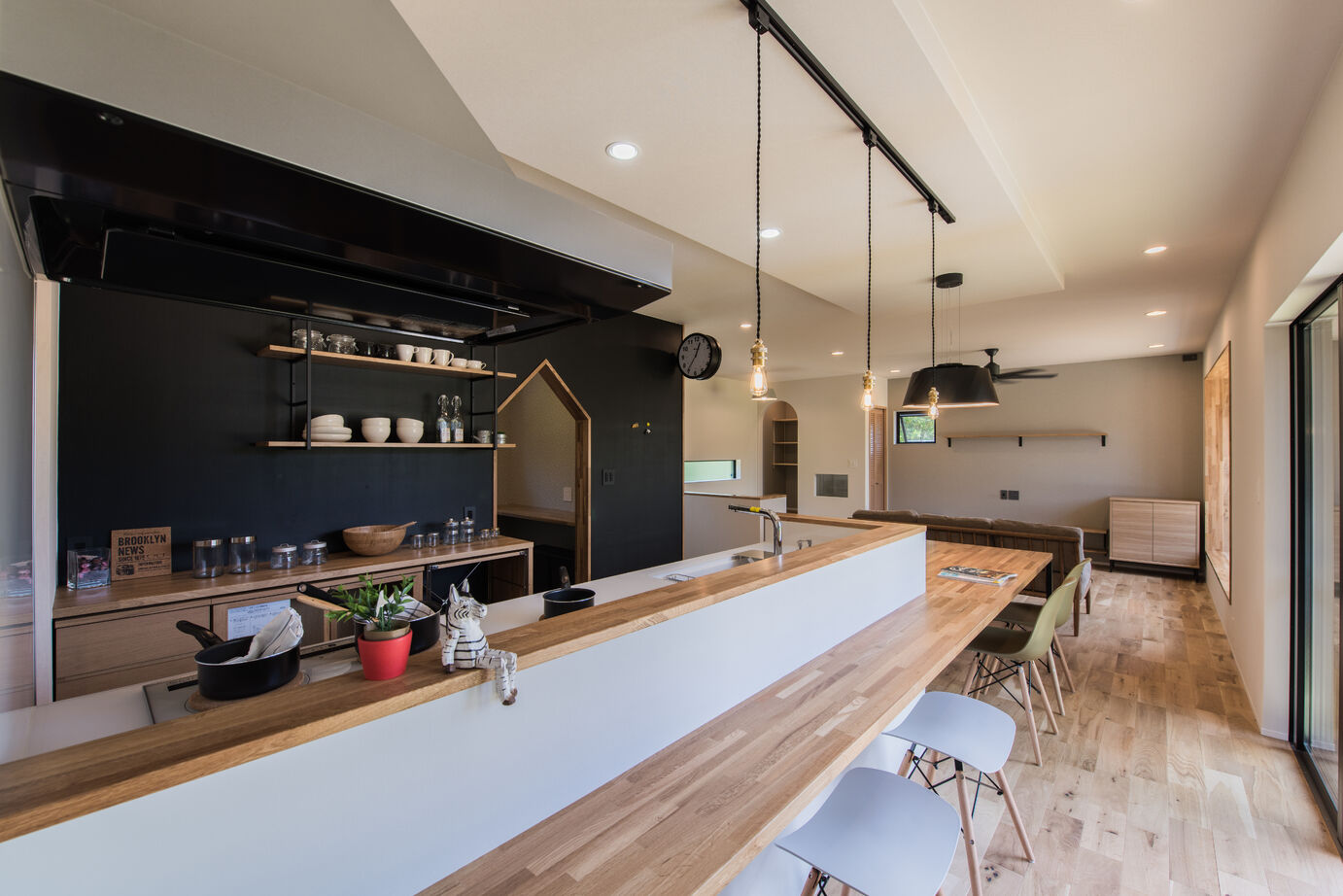 セブンハウス 愛娘と愛犬と暮らす広々LDK空間のある平屋の家の建築実例画像10