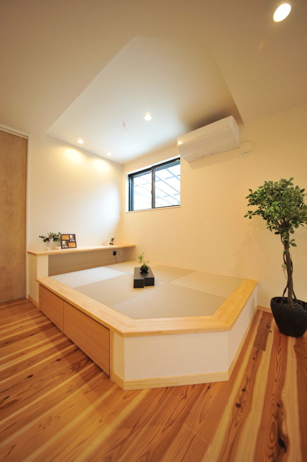 エスクリエイト　 【平屋/南大阪/2000万円台/間取り図有】「S-CUBE」杉の無垢フローリングに土佐和紙の壁紙、ZEH仕様の平屋の建築実例画像5