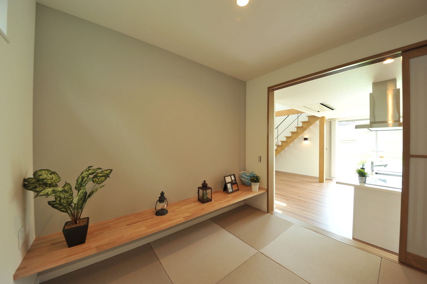 エスクリエイト　 【岸和田/2000万円台/間取り図有】「IELAB」ポポラートキッチンが映える大きな吹き抜けの住まいの建築実例画像4