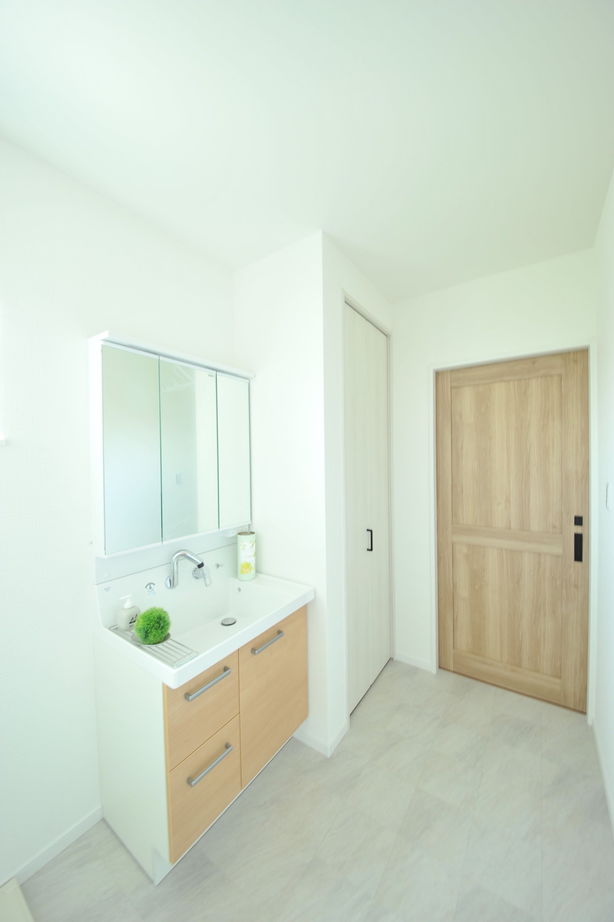 エスクリエイト　 【岸和田/2000万円台/間取り図有】「IELAB」ポポラートキッチンが映える大きな吹き抜けの住まいの建築実例画像10