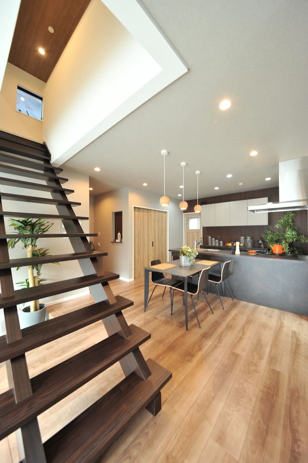 エスクリエイト　 【岸和田/2000万円台/33坪/間取り図】「IELAB」ピットリビングにスリット階段、耐震と断熱のZEH仕様のお家の建築実例画像7