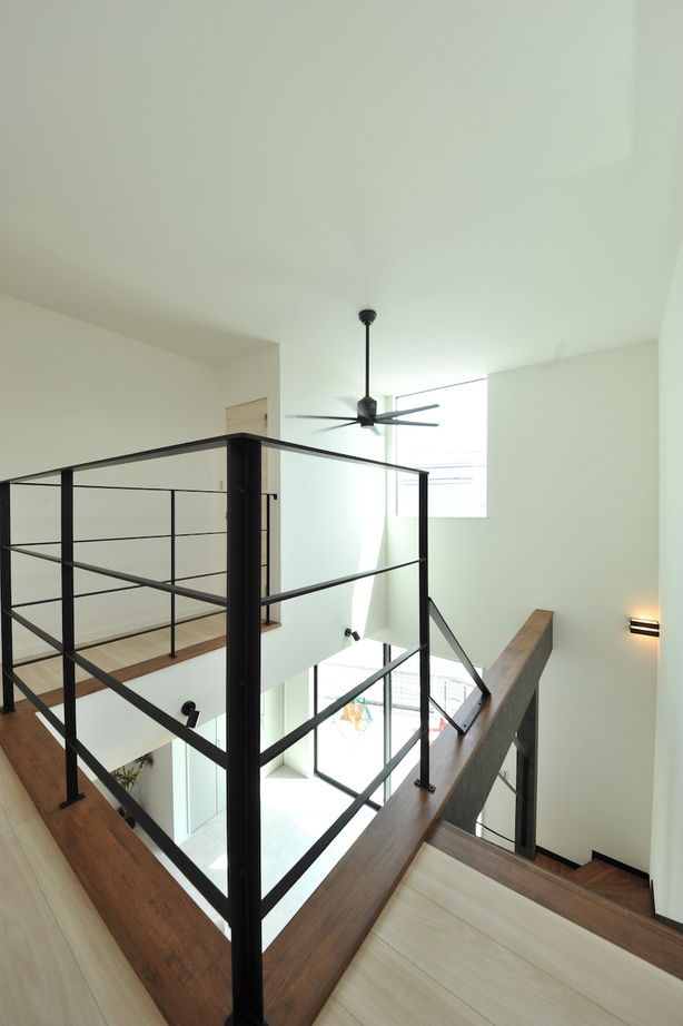 エスクリエイト　 【泉佐野/2000万円台/延床32坪/間取り図】開放感とプライバシーを両立。実面積以上に広がりを感じる家の建築実例画像5