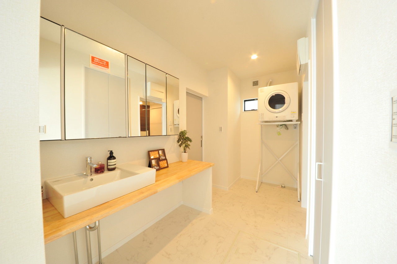 エスクリエイト　 【泉佐野/2000万円台/延床32坪/間取り図】開放感とプライバシーを両立。実面積以上に広がりを感じる家の建築実例画像8