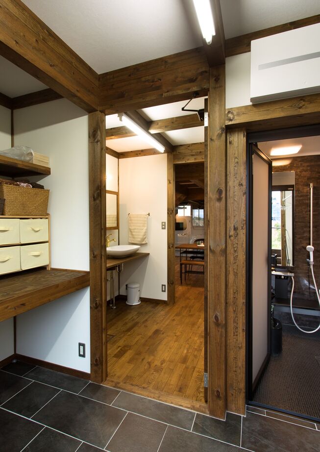 綿半林業 【2090万円/ひのき/インナーガレージ】大好きなものを詰め込んだ2人の宝箱「ガレージのある家」の建築実例画像7