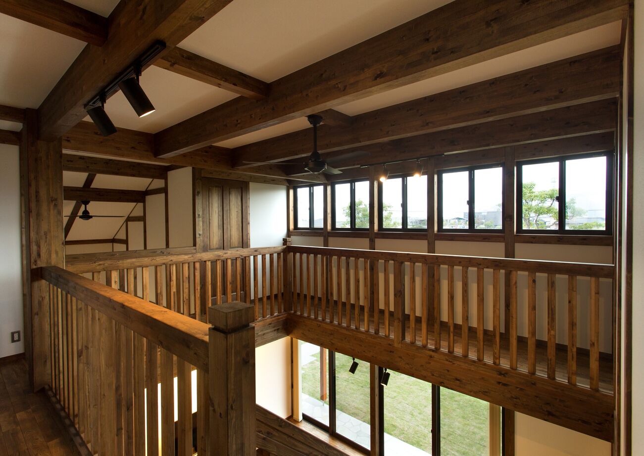 綿半林業 【2090万円/ひのき/インナーガレージ】大好きなものを詰め込んだ2人の宝箱「ガレージのある家」の建築実例画像8