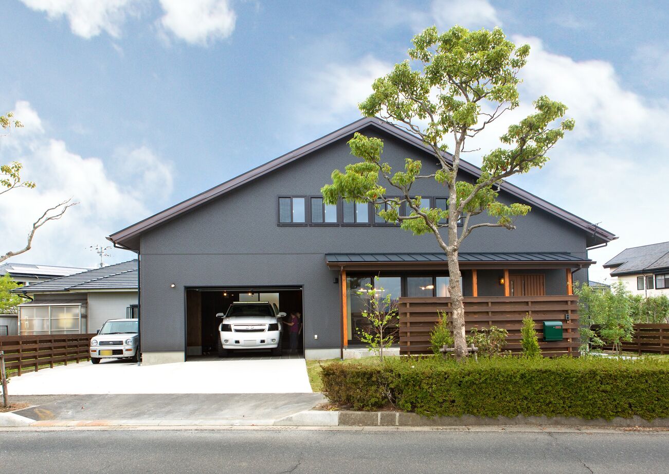 綿半林業 【2090万円/ひのき/インナーガレージ】大好きなものを詰め込んだ2人の宝箱「ガレージのある家」の建築実例画像15