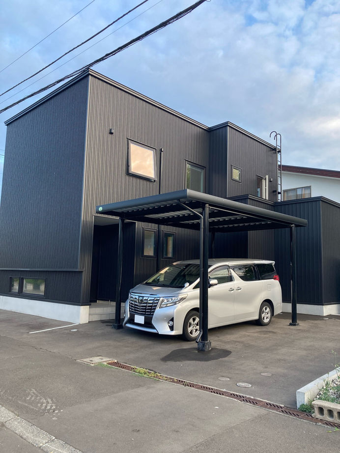 バリューホーム 【2000万円台後半】モノトーンのモダンな室内に、お気に入りのタイルやデザインウォールで遊び心をプラスの建築実例画像1