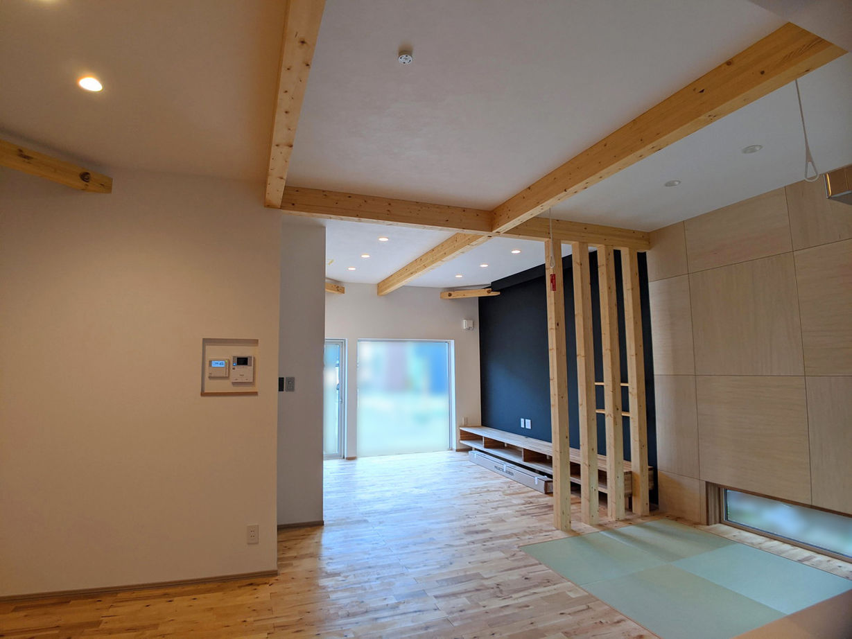 バリューホーム 【4LDK】ふんだんに用いた木の温もりがあふれる室内で、家族団らんを満喫できる家の建築実例画像4