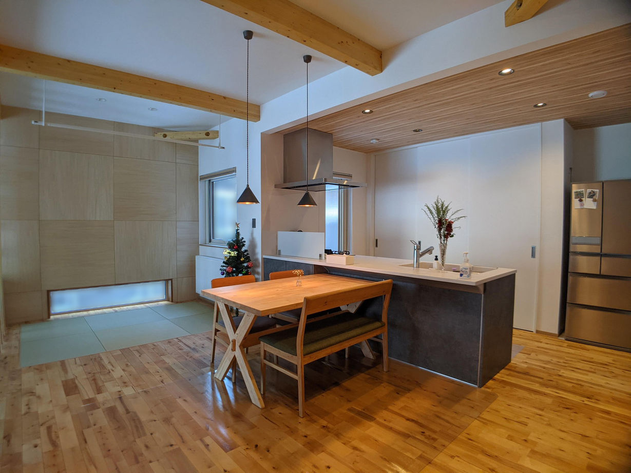 バリューホーム 【4LDK】ふんだんに用いた木の温もりがあふれる室内で、家族団らんを満喫できる家の建築実例画像8