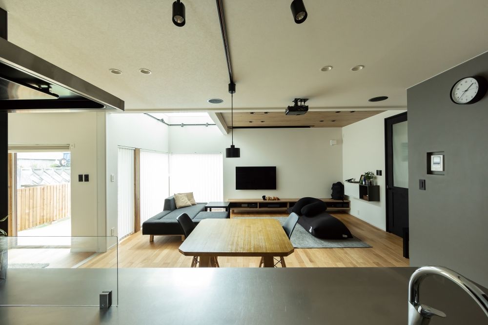 バリューホーム 【ビルトインガレージ】細部までデザインと素材にこだわり自分たちらしさが輝く住まいの建築実例画像2