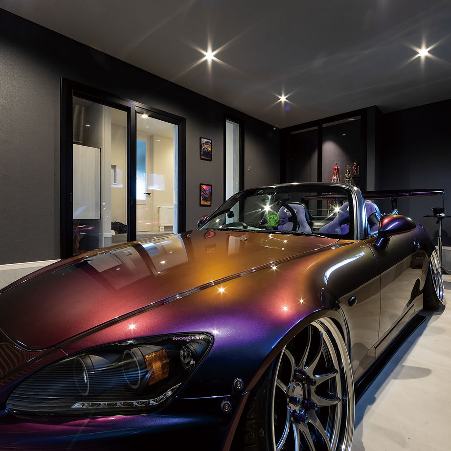 バリューホーム 愛車が絵になるビルトインガレージ、リゾートホテルのような室内など大人のリラックス空間を実現の建築実例画像2