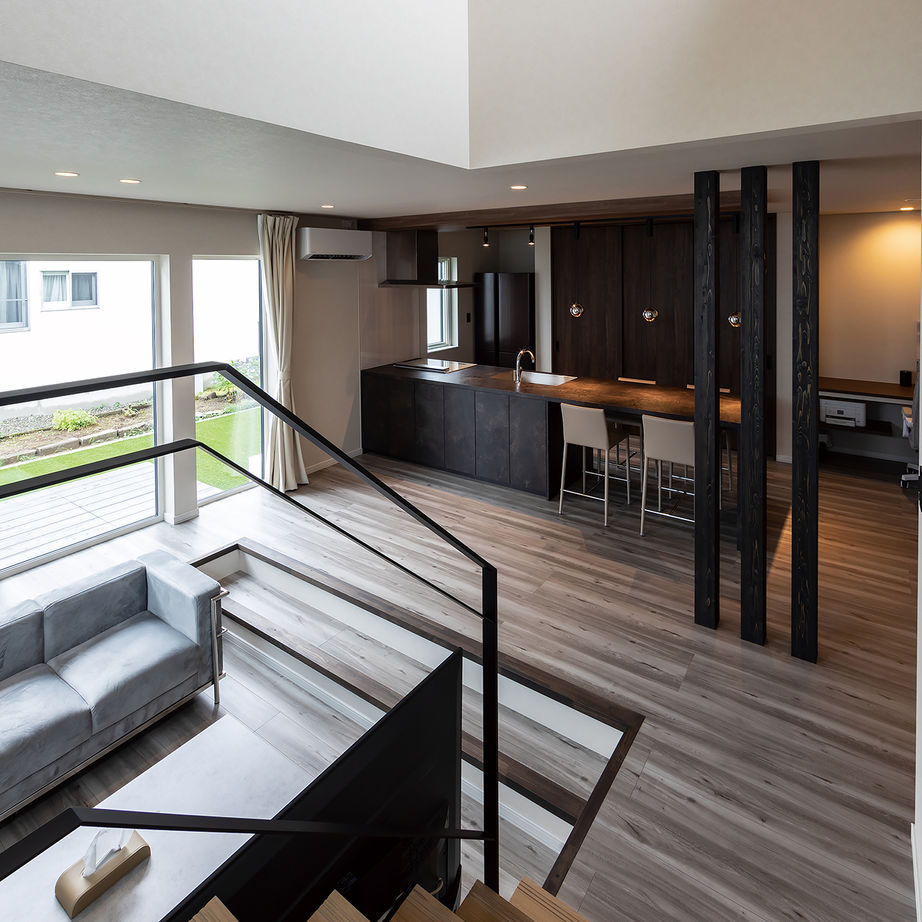 バリューホーム 愛車が絵になるビルトインガレージ、リゾートホテルのような室内など大人のリラックス空間を実現の建築実例画像7