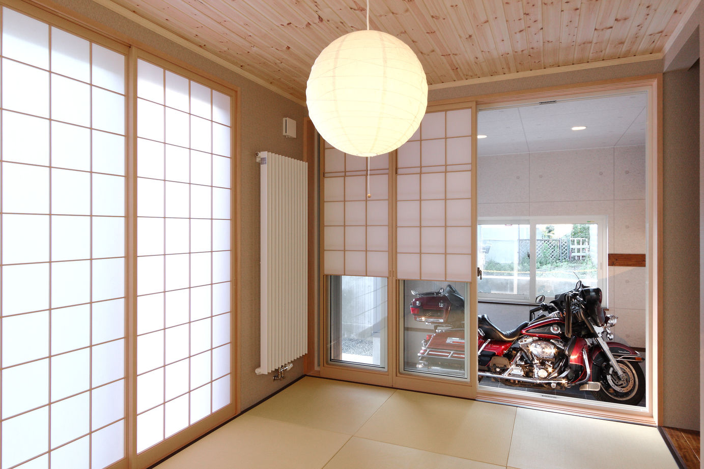 バリューホーム 【札幌市/ガレージハウス/吹き抜け】和室で趣味時間を楽しめるモダンデザインな住まいの建築実例画像3