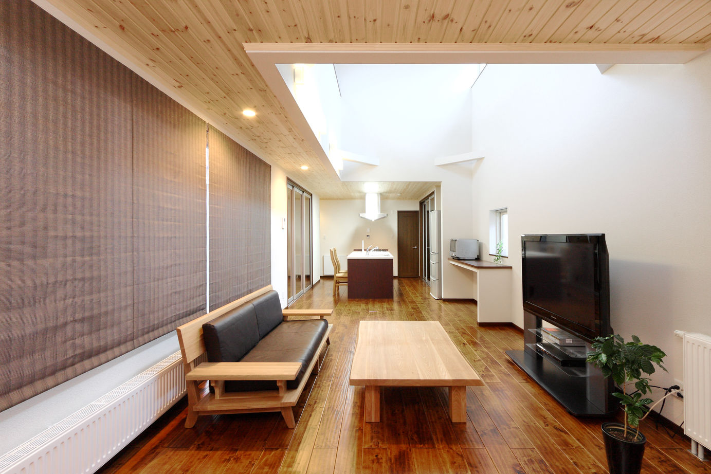 バリューホーム 【札幌市/ガレージハウス/吹き抜け】和室で趣味時間を楽しめるモダンデザインな住まいの建築実例画像5