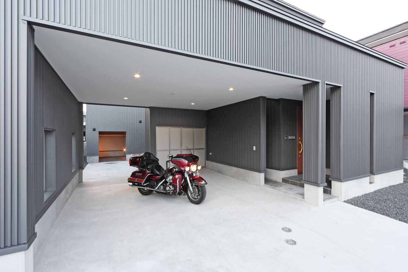 バリューホーム 【札幌市/ガレージハウス/吹き抜け】和室で趣味時間を楽しめるモダンデザインな住まいの建築実例画像6