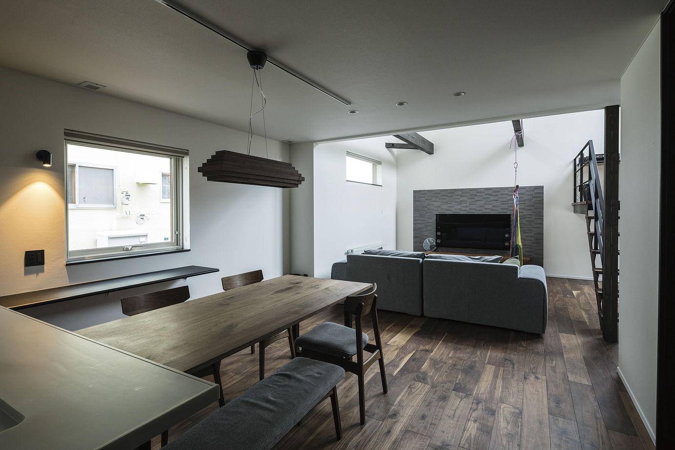 バリューホーム 【江別市】吹き抜けにハンモック、どこまでも開放的な二世帯住宅の建築実例画像4