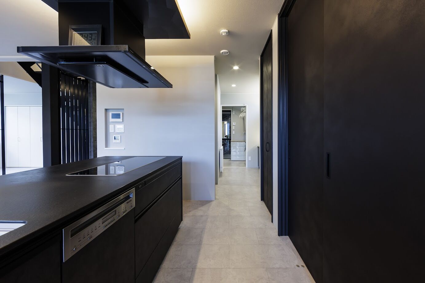 バリューホーム 【4000万円～/ビルトインガレージ】中も外も家族時間を楽しめるハイセンスなガレージハウスの建築実例画像9