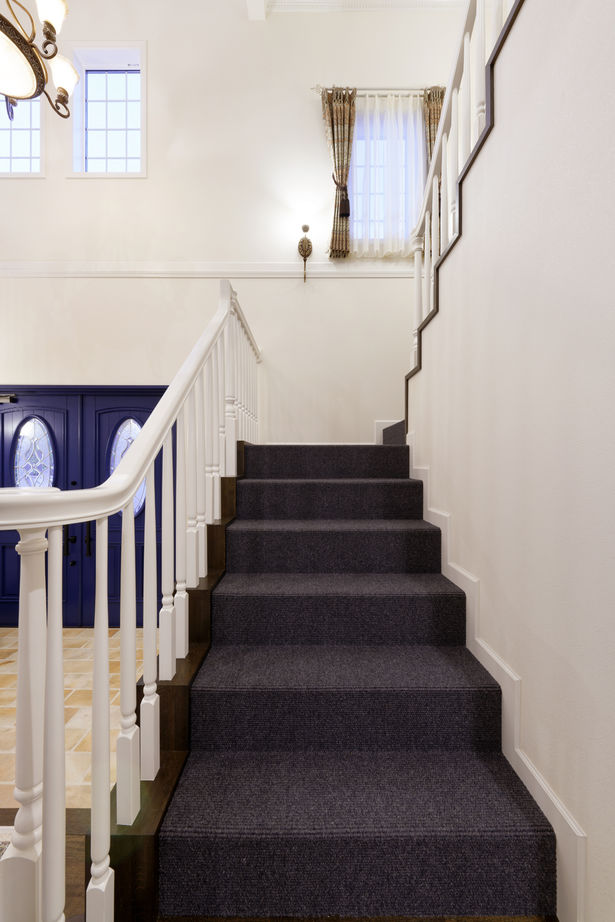 山栄ホーム　リゾートな家　(重量木骨の家) 【京都府向日市/洋風邸宅】洗練美を極めた耐震構法SE構法の邸宅。趣深い赤煉瓦、優美な意匠が憧れを誘うの建築実例画像5