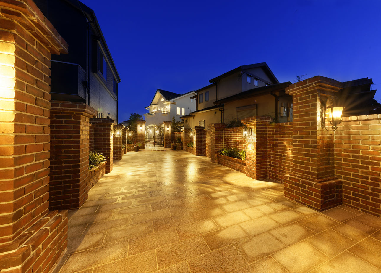 山栄ホーム　リゾートな家　(重量木骨の家) 【京都府向日市/洋風邸宅】洗練美を極めた耐震構法SE構法の邸宅。趣深い赤煉瓦、優美な意匠が憧れを誘うの建築実例画像18