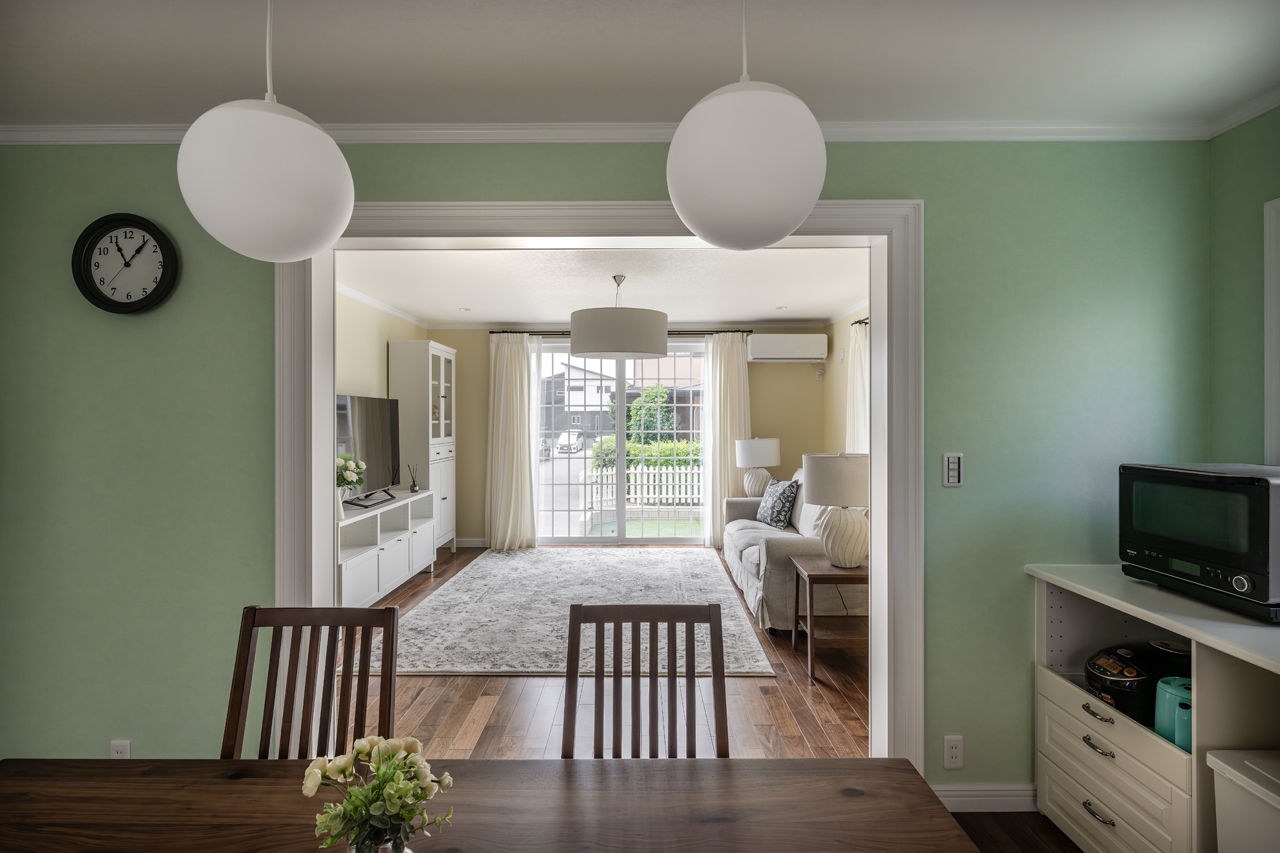 山栄ホーム　リゾートな家　(重量木骨の家) 【城陽市/3000万円台/耐震住宅/図面あり】伝統が息づくアーリーアメリカンな家。若い夫婦の夢をかたちにの建築実例画像6