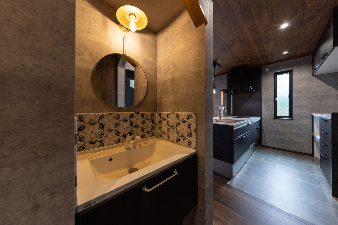 渡辺建設（パナソニックビルダーズグループ） 【裾野市／スタイリッシュ／快適動線】こだわりのインテリアが映える、自慢の家の建築実例画像4