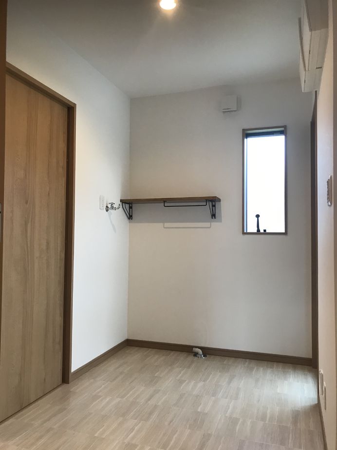 メイクハウス（大川市・柳川市） 【筑後市4LDK /1500-1999万円/長期優良住宅/平屋】ブラックのシックな外壁と造作洗面台のある家の建築実例画像8