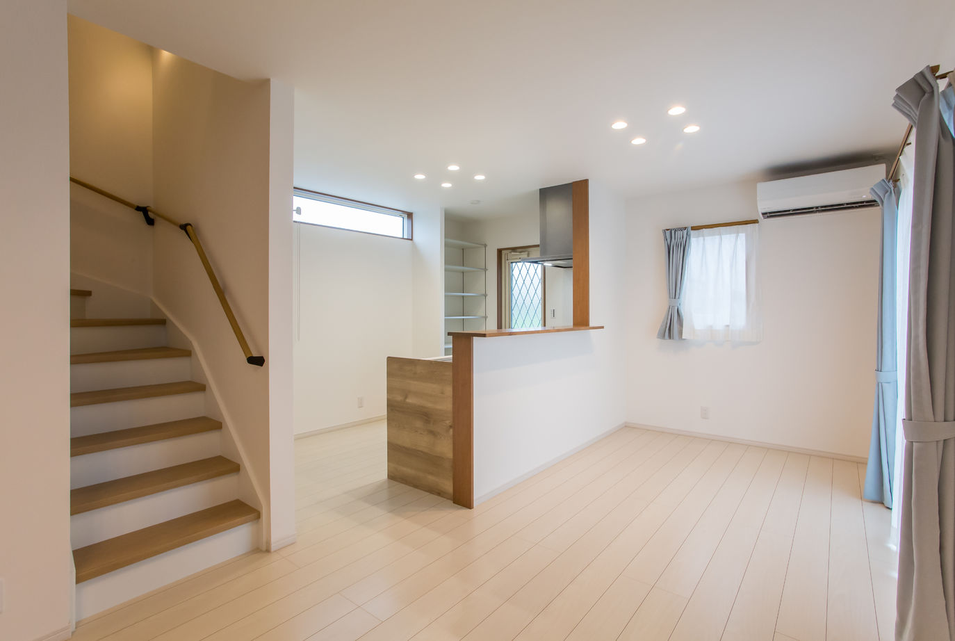 メイクハウス（大川市・柳川市） 【佐賀市4人家族/1500-1999万円/4LDK】大通り沿いの騒音を構造と断熱材・窓で解決した家の建築実例画像3