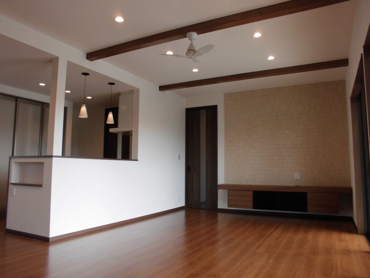 メイクハウス（大川市・柳川市） 【大川市4LDK /1500-1999万円/平屋】週末の買いだめも楽々収納!たっぷり収納スペースと広々LDKの家の建築実例画像2