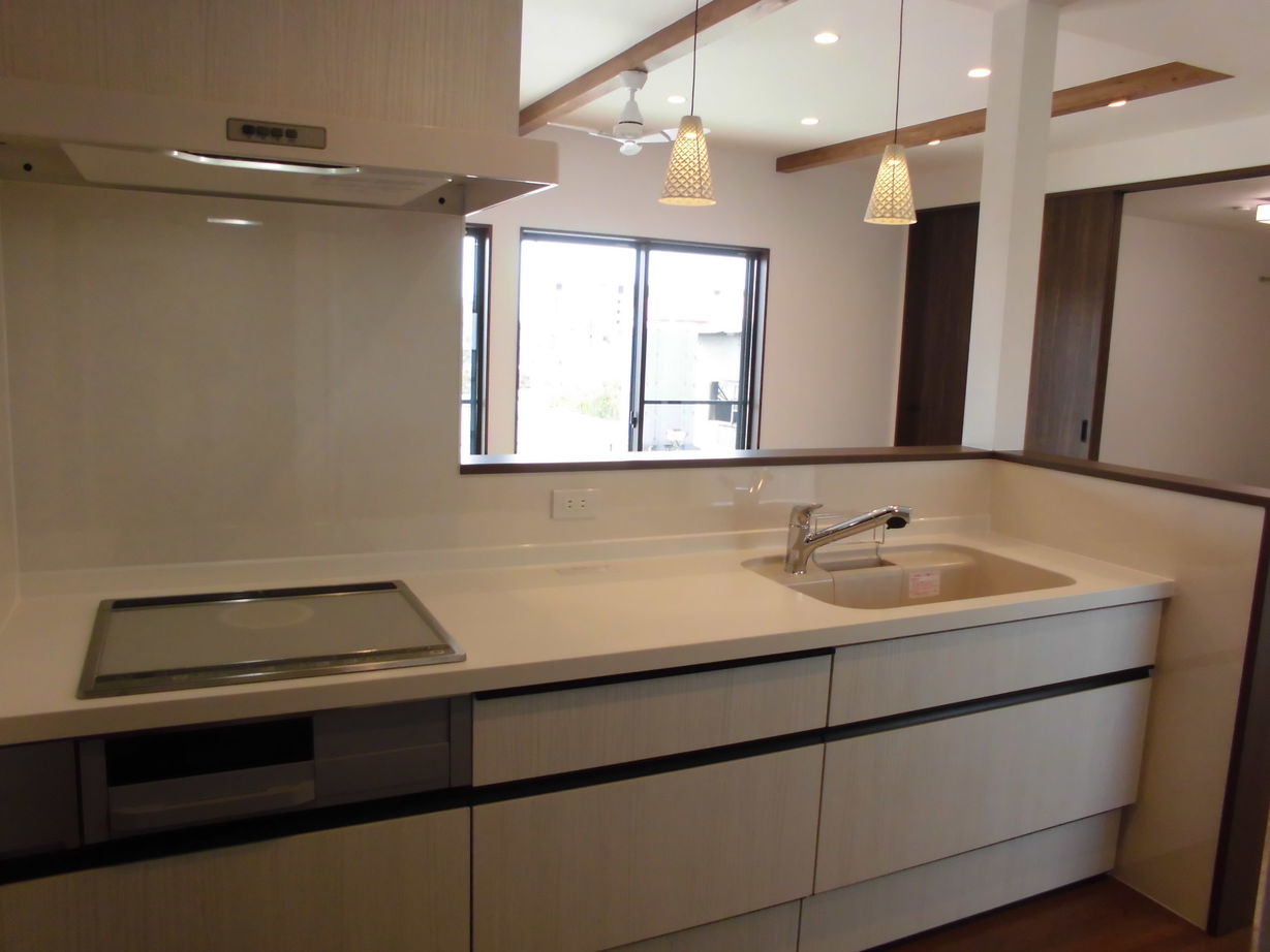 メイクハウス（大川市・柳川市） 【大川市4LDK /1500-1999万円/平屋】週末の買いだめも楽々収納!たっぷり収納スペースと広々LDKの家の建築実例画像4