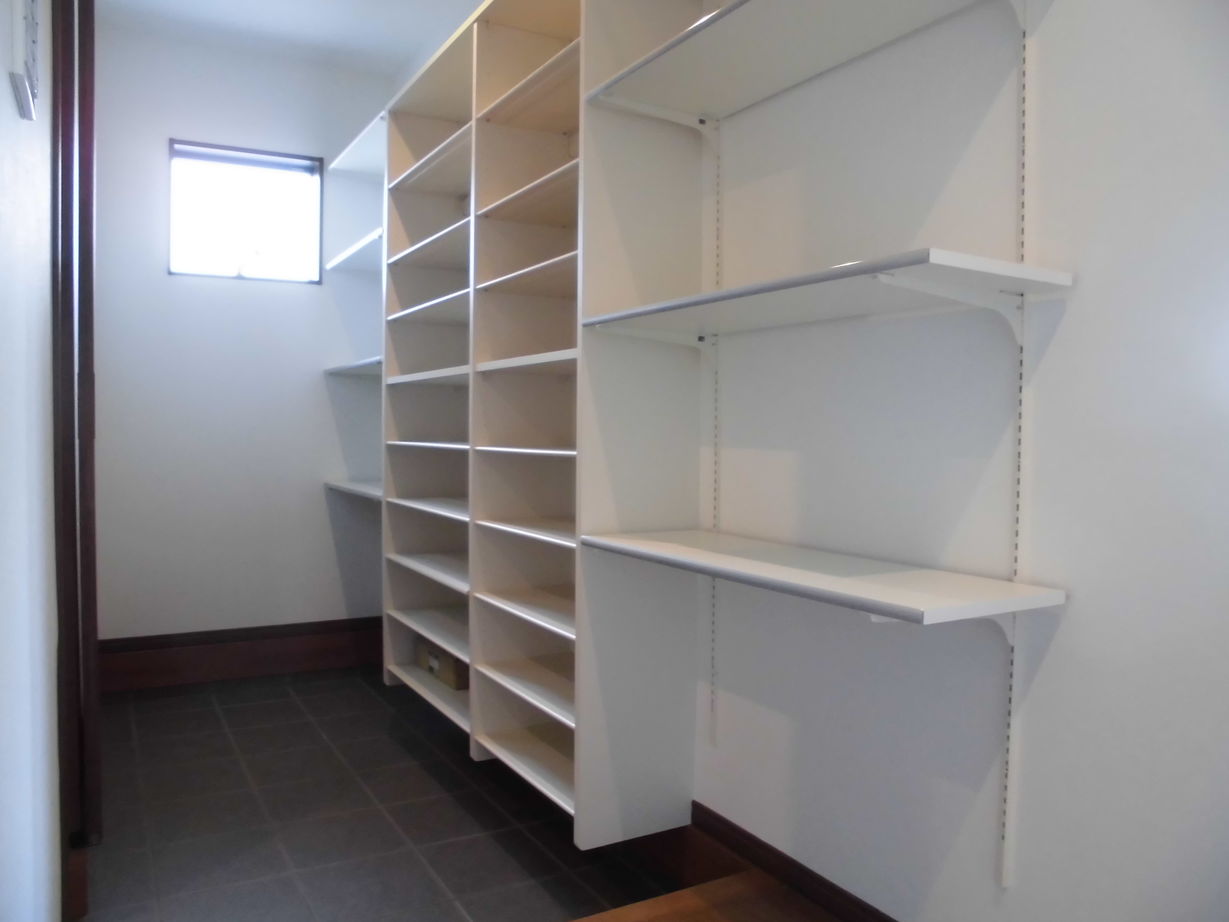 メイクハウス（大川市・柳川市） 【大川市4LDK /1500-1999万円/平屋】週末の買いだめも楽々収納!たっぷり収納スペースと広々LDKの家の建築実例画像9