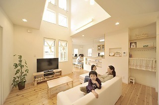 フォルトーナ 自然素材にこだわった南仏風の可愛らしい住まいで、優しさに包まれて暮らす毎日の建築実例画像