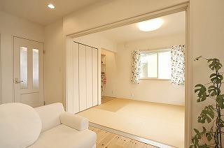 フォルトーナ 自然素材にこだわった南仏風の可愛らしい住まいで、優しさに包まれて暮らす毎日の建築実例画像4