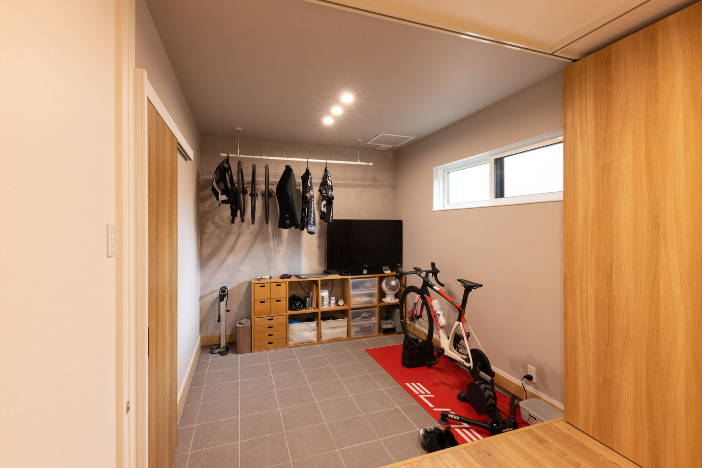 フォルトーナ インナーガレージが目を惹く和モダンの住まい。中庭から陽の光、四季の移ろいを感じるの建築実例画像6