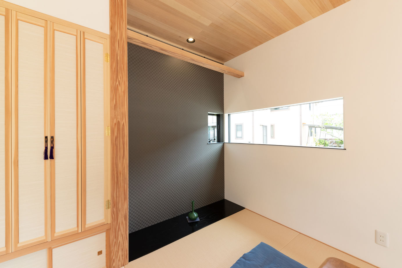 フォルトーナ インナーガレージとクールな外観が目を惹くZEH住宅の建築実例画像8