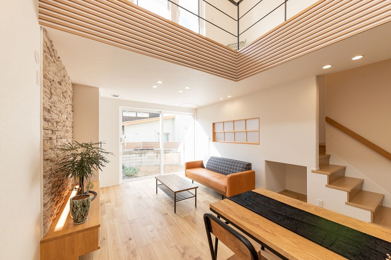 フォルトーナ 独立型の書斎とたっぷり本が収納できるホールに設けた書斎。ゆったり寛げる空間と集中できる間取りの住まいの建築実例画像2