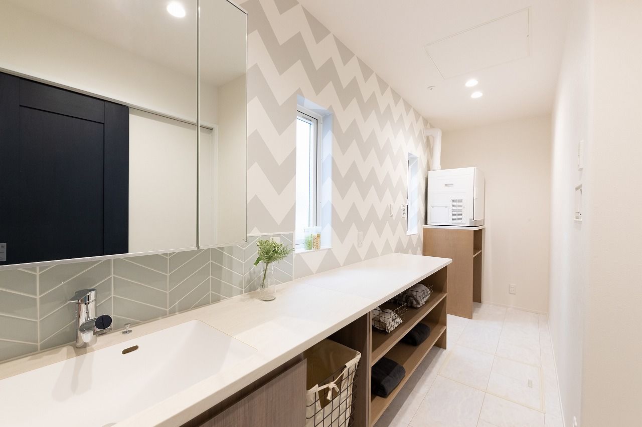 フォルトーナ 独立型の書斎とたっぷり本が収納できるホールに設けた書斎。ゆったり寛げる空間と集中できる間取りの住まいの建築実例画像7