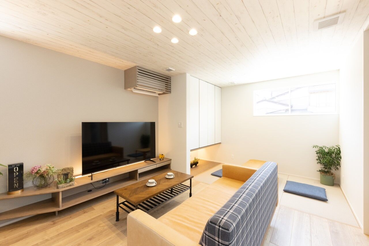 フォルトーナ スタイリッシュで開放的な家の建築実例画像2