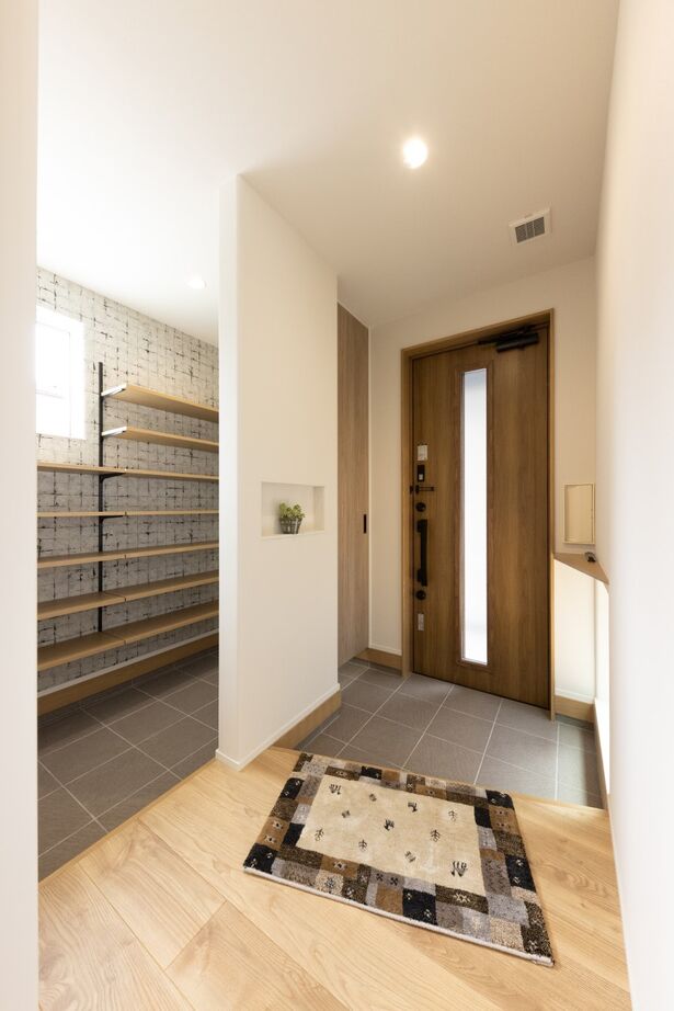 フォルトーナ スタイリッシュで開放的な家の建築実例画像9