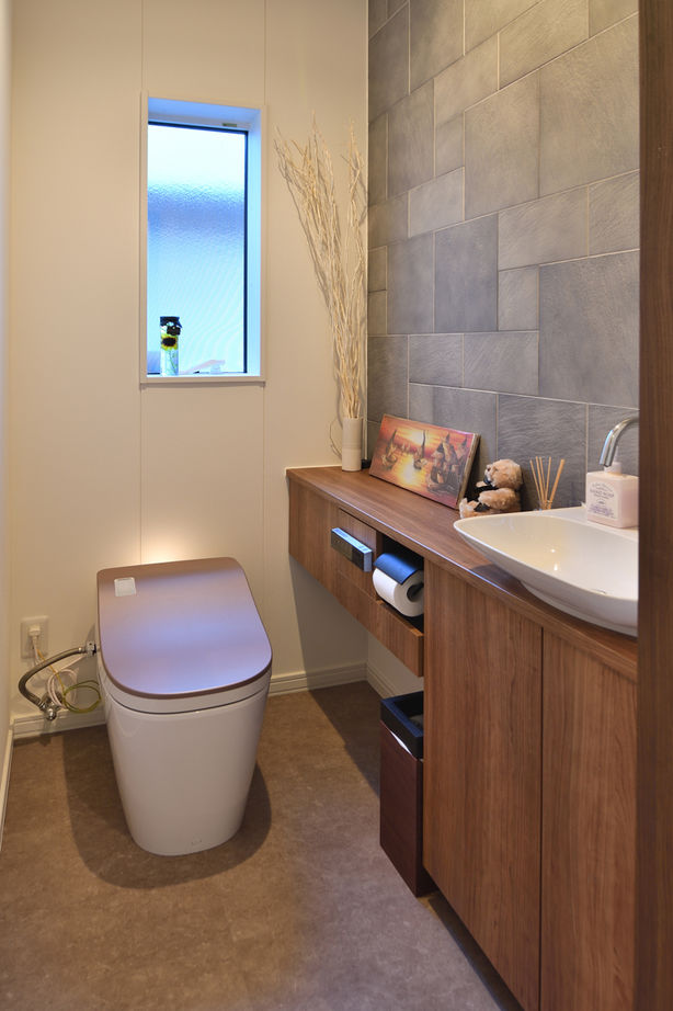 ジェイ・ケイ・ハウス（いわき・北茨城） 【いわき／ウッドデッキ／24時間換気システム】吹き抜けが開放的な広々リビングの家の建築実例画像7