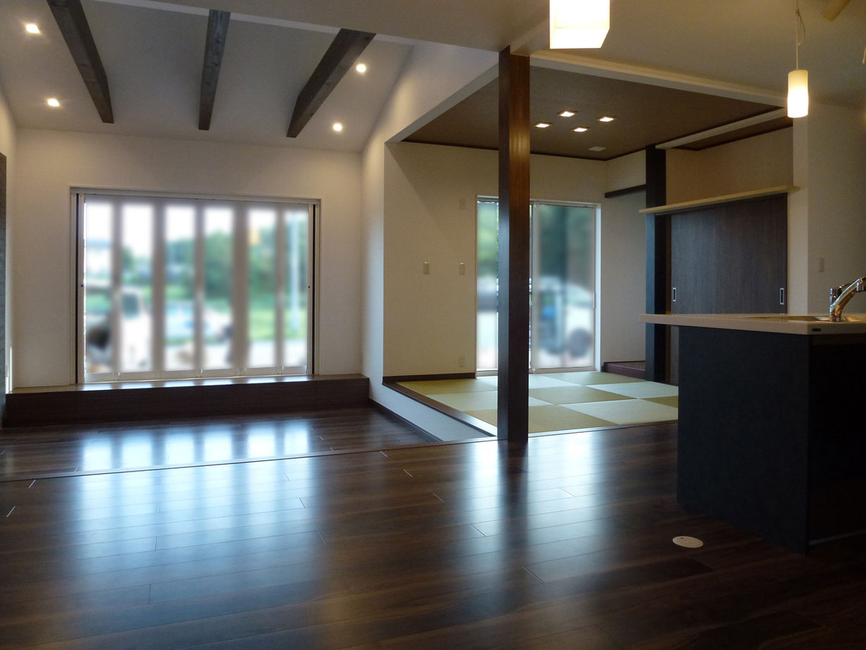 ジェイ・ケイ・ハウス（いわき・北茨城） 【いわき／小上がり畳コーナー／ロフト】大空間LDKでゆったりくつろげる平屋の家の建築実例画像2