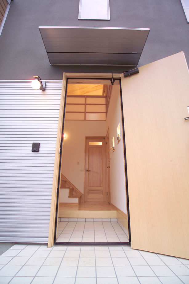 ジェイ・ケイ・ハウス（いわき・北茨城） 【いわき／吹き抜け／30坪以下】ガルバリウム・木目・塗り壁を組み合わせた外観で個性を演出した家の建築実例画像3