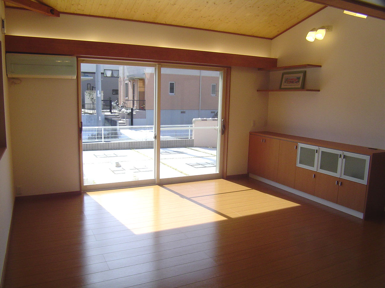 ジェイ・ケイ・ハウス（いわき・北茨城） 【いわき／カーポート／オール電化】中庭を通じて住まいの隅々まで光を採り込む南欧風デザインの家の建築実例画像5