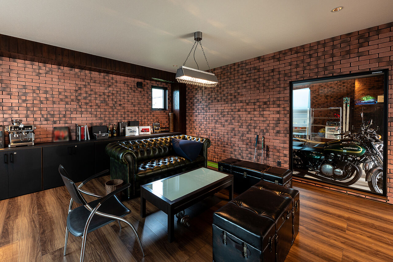 住まいるLABO 【5000万円｜ガレージハウス】「ガレージに住みたい！」オーナーの夢を忠実に再現した、愛車と共生できる家の建築実例画像8